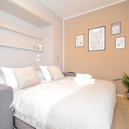 Bright 2Br - 8Th Floor, Balcony, Free Parking - By Gravity Prague Lejlighed Eksteriør billede