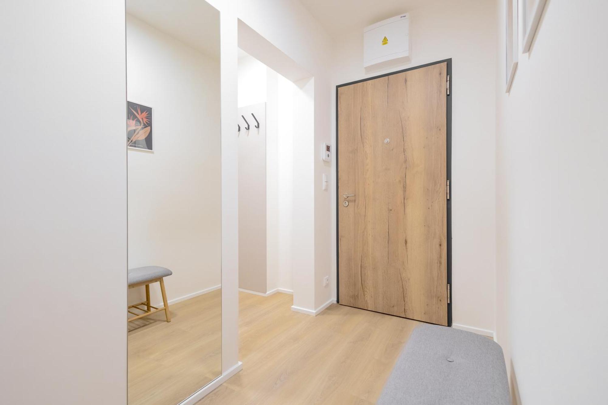 Bright 2Br - 8Th Floor, Balcony, Free Parking - By Gravity Prague Lejlighed Eksteriør billede