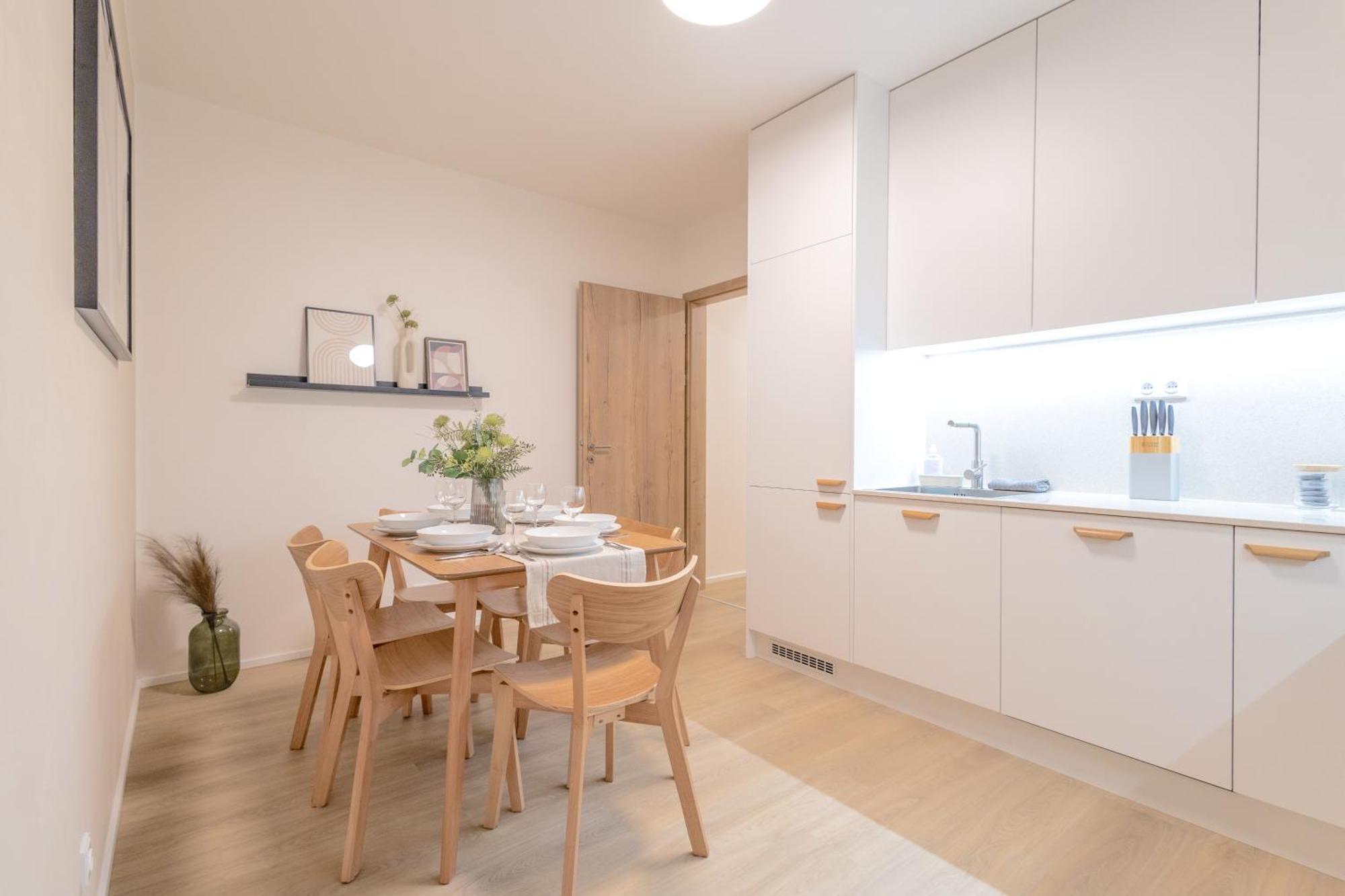 Bright 2Br - 8Th Floor, Balcony, Free Parking - By Gravity Prague Lejlighed Eksteriør billede