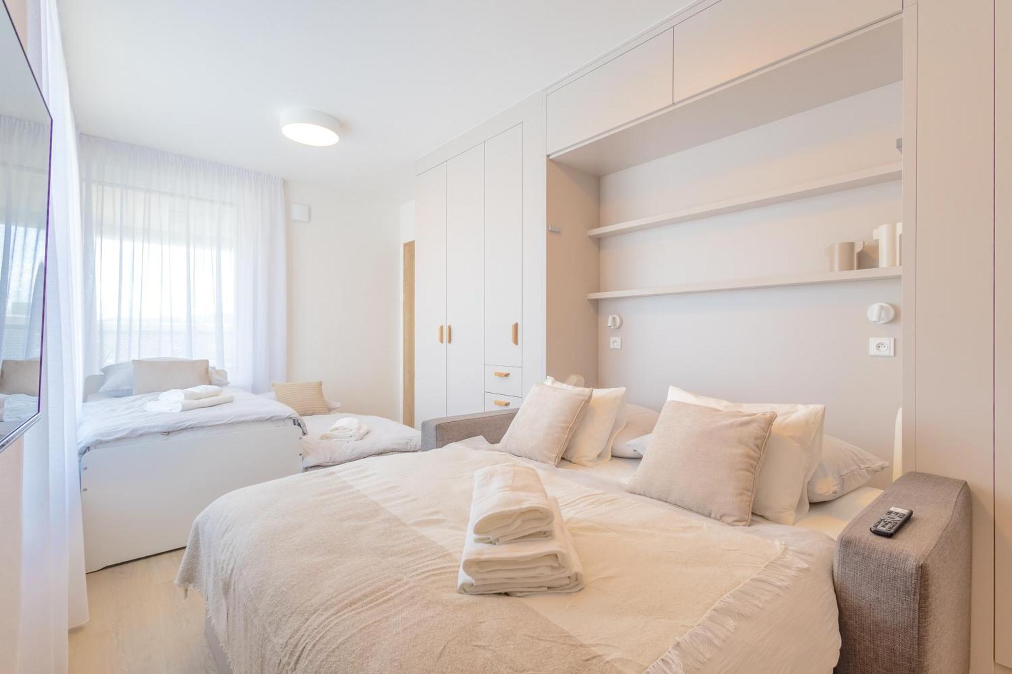 Bright 2Br - 8Th Floor, Balcony, Free Parking - By Gravity Prague Lejlighed Eksteriør billede