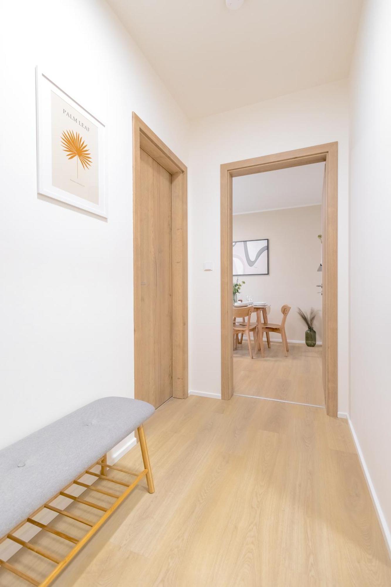Bright 2Br - 8Th Floor, Balcony, Free Parking - By Gravity Prague Lejlighed Eksteriør billede