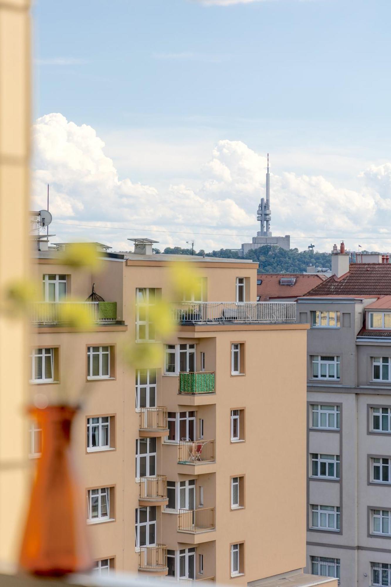 Bright 2Br - 8Th Floor, Balcony, Free Parking - By Gravity Prague Lejlighed Eksteriør billede