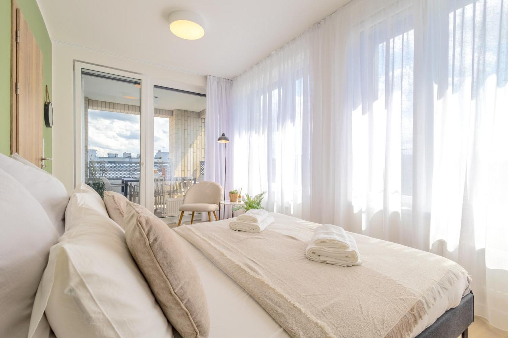 Bright 2Br - 8Th Floor, Balcony, Free Parking - By Gravity Prague Lejlighed Eksteriør billede